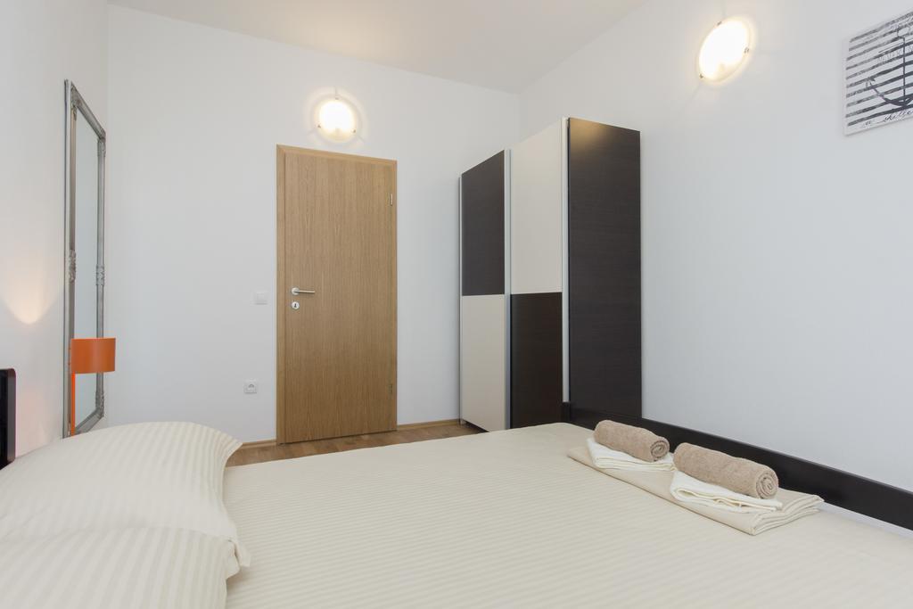 Apartments Zoran Pirovac Ngoại thất bức ảnh