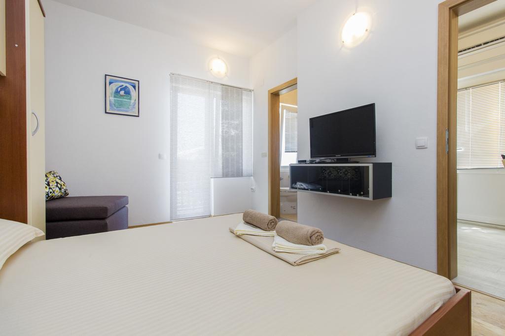 Apartments Zoran Pirovac Ngoại thất bức ảnh